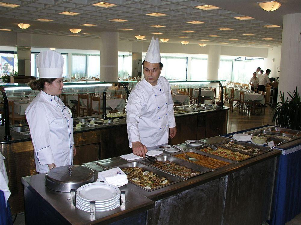 Argile Resort Mantzavinata Restaurant photo