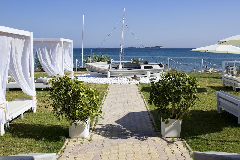 Argile Resort Mantzavinata Exterior photo