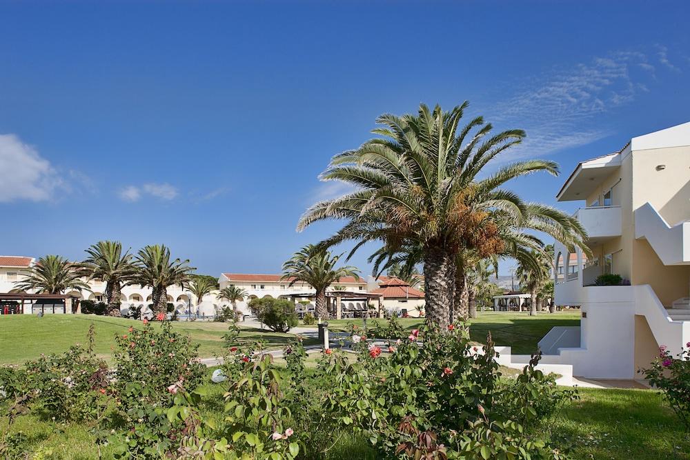 Argile Resort Mantzavinata Exterior photo