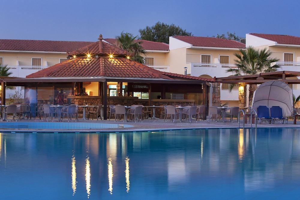 Argile Resort Mantzavinata Exterior photo
