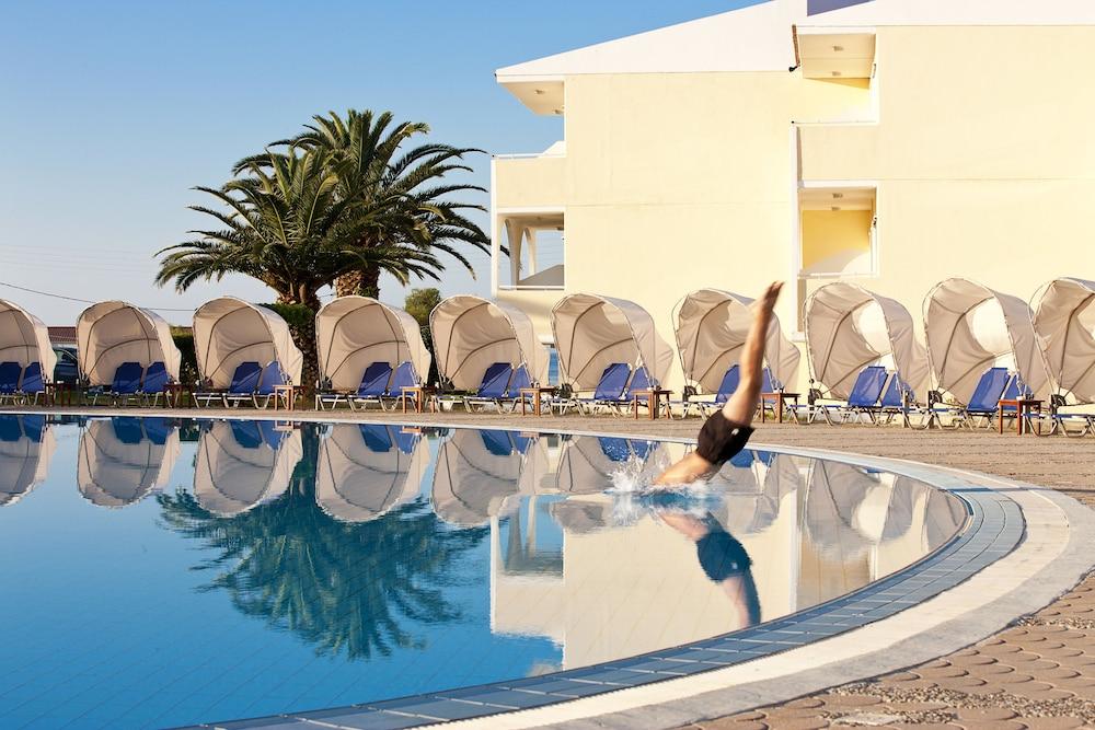 Argile Resort Mantzavinata Exterior photo
