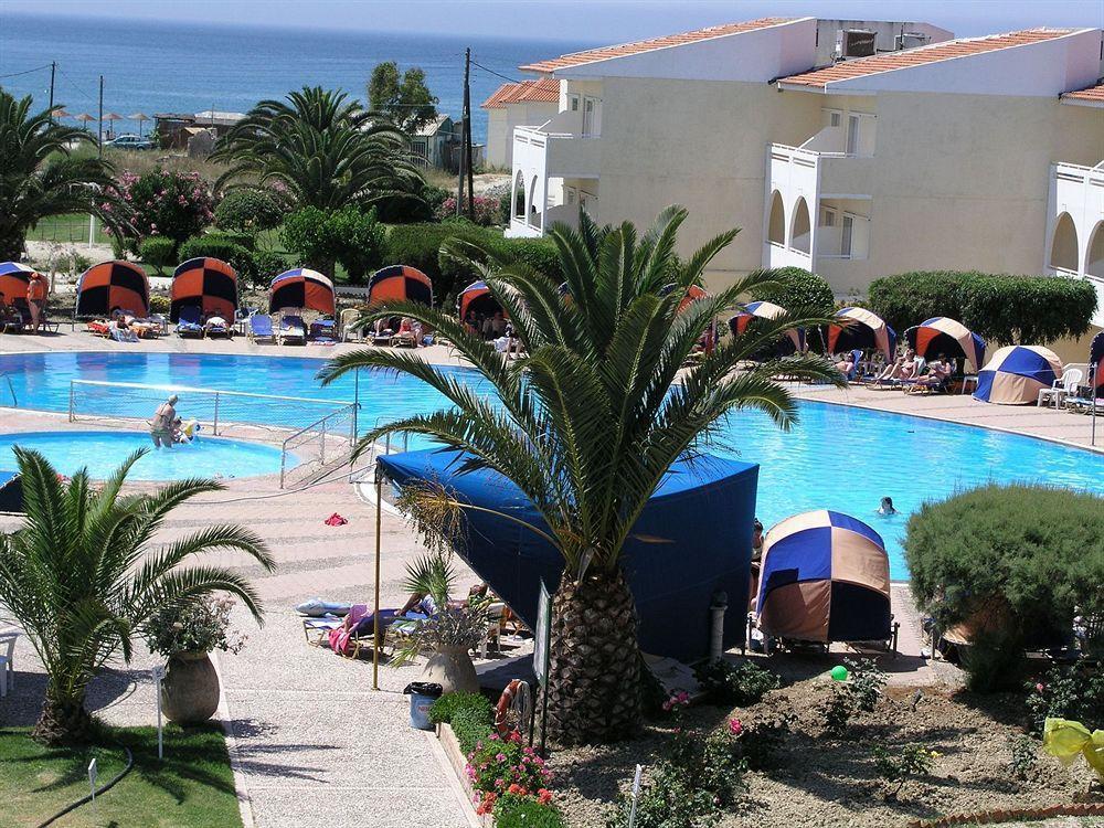 Argile Resort Mantzavinata Exterior photo